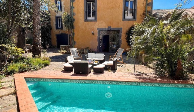 Charming family winegrower's house in the center of Marseillan, sleeps 12