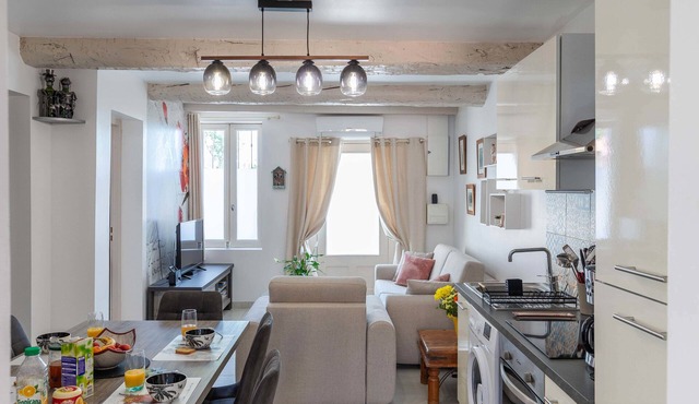 Charming flat, exceptional location