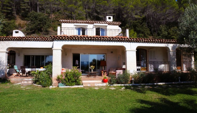 charming house, breathtaking view, sleeps 8, swimming pool
