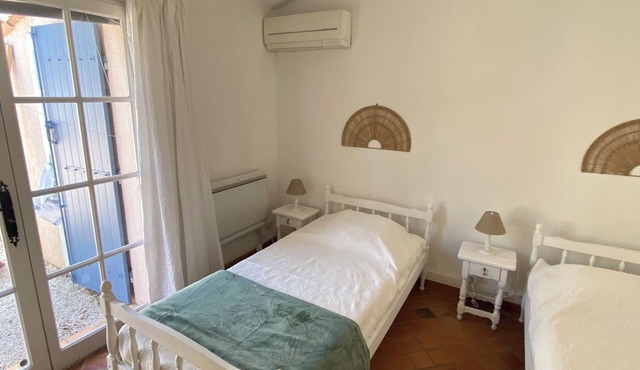 Charming mazet Sea view facing Saint-Tropez