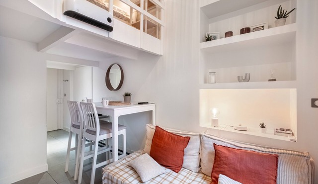 Charming Studio in the Heart of Nice with Wi-Fi and Air Conditioning