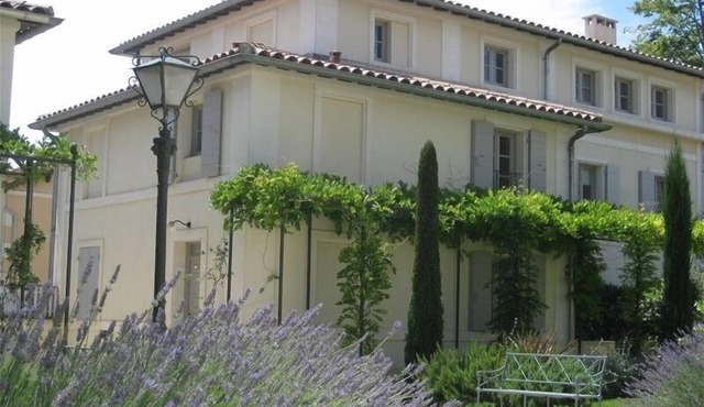 Charming townhouse in the heart of St Remy De Provence