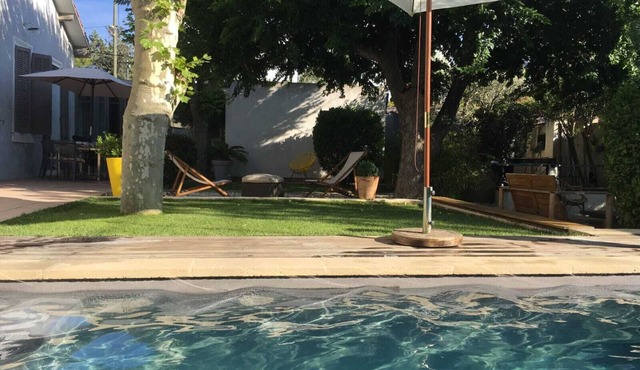 Charming villa 190m2, pool, garden, 800m beaches shops +