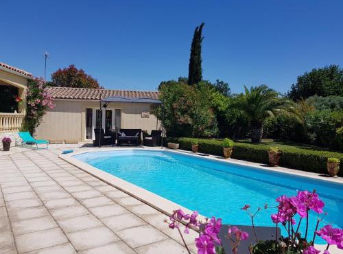 " Chez NADOU " 2 Chambres d' Hôtes dans maison indépendante à 4 Kms d'Uzès