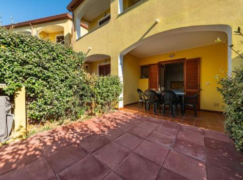 Comfortable accommodation with patio in Badesi