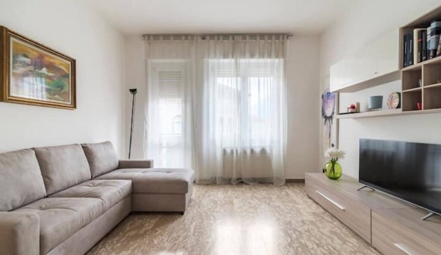 Como 68, Elegant apartment in the center of Como, 3 minutes from the historic center