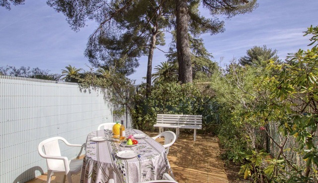 Cosy apartment for 4 guests with WIFI, TV, terrace and parking