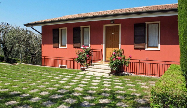 Cosy apartment for 6 people with pool, WIFI, TV and terrace