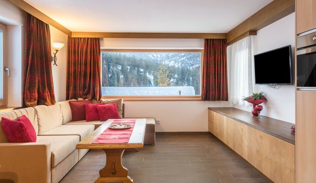 Cosy Apartment “Alexandra” with Mountain View, Wi-Fi, Balcony & Terrace
