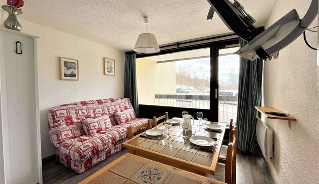 Cozy Studio for 4 in Montgenèvre with Balcony, Parking, and Mountain View