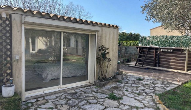 Cozy studio with garden access