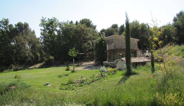 Detached house at the foot of the Luberon near Cabriéres d'Aigues FR2RQ1YR