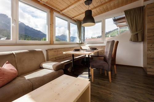 Dolomite Apartments - by Familiaris