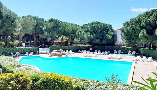 Duplex 2-bedroom apartment with terrace and pool in Balaruc-les-Bains