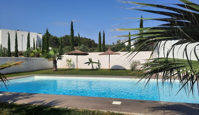 Elaia Phoebé in the Mediterranean – 14-meter heated pool