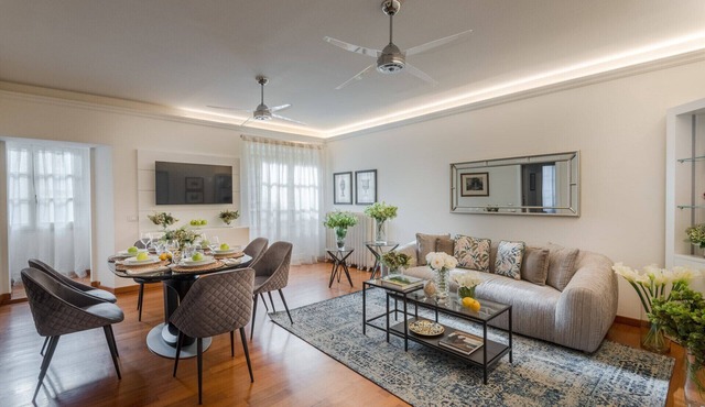 Elegant Modern Apartment with Terrace in Historic Lucca