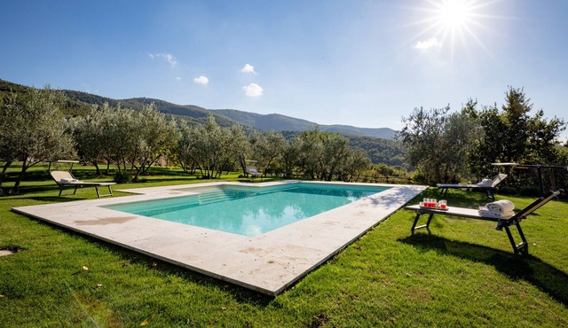Elegant villa with private pool and wonderful views, relaxing and comfortable