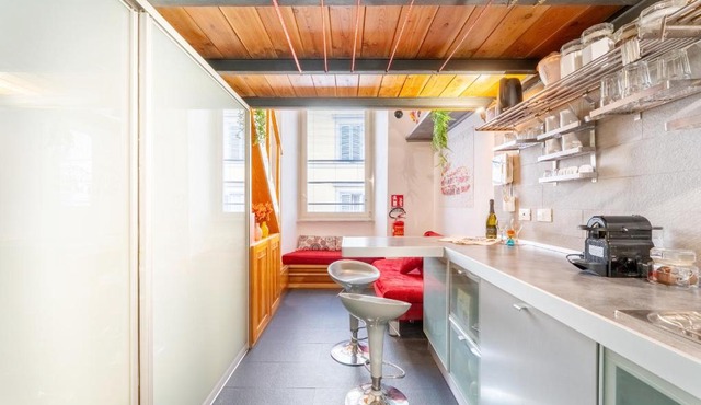 Esedra Loft, Like on a Boat Drifting Through Rome