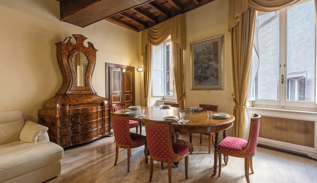 Exclusive 150 SQM Piazza Navona