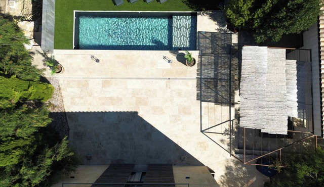 Family house with pool near Montpellier