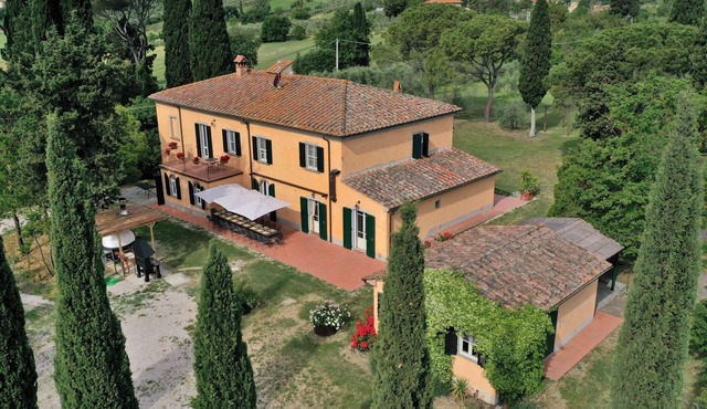 Ferienvilla 'Vignacce' mit eigenem Jacuzzi by Interhome