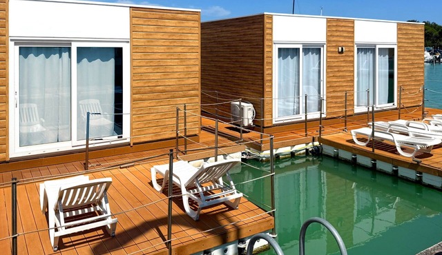 Floating Resort