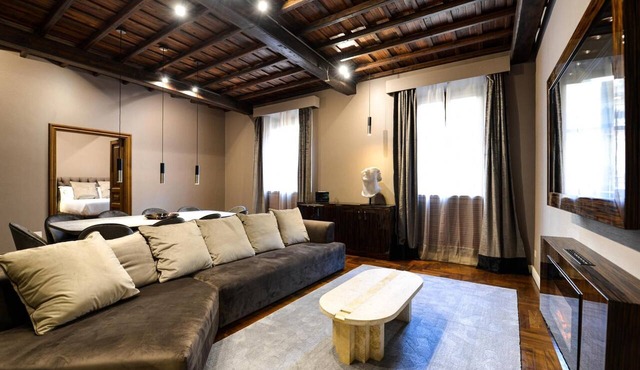 Frattina Apartment - Five Bedroom Apartment, Sleeps 10