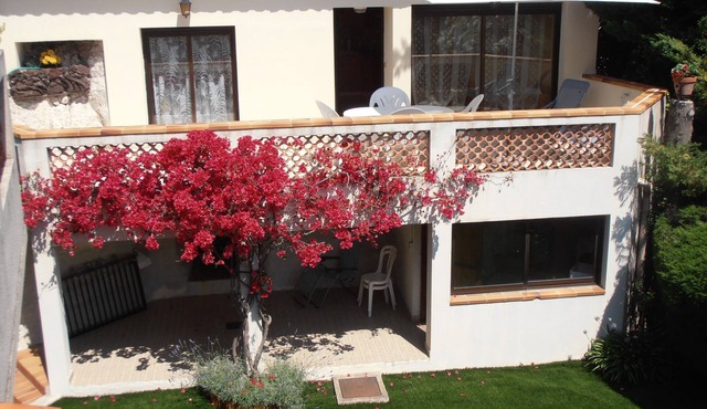 French Riviera Villefranche sur mer 4 person apartment large terrace with sea view