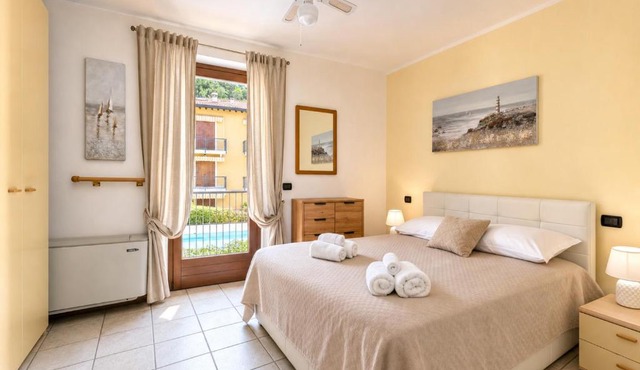 Frontline apartment Linda by GardaDoma