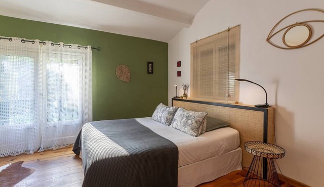 Gîte NOMADE étage, vue parc - Mas la Pauline