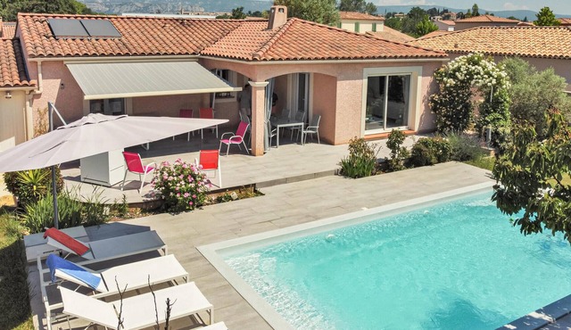 Gorgeous home in Mallemort