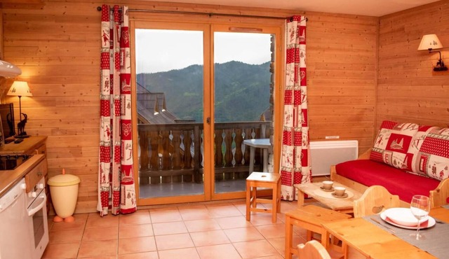 Ground floor, view mountain, balcony, parking, tv, ski locker, 43m², Pra Loup