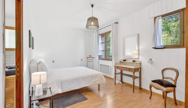 Guest Room - Chambre Blanche 28 m² with Mountain View & Private Pool