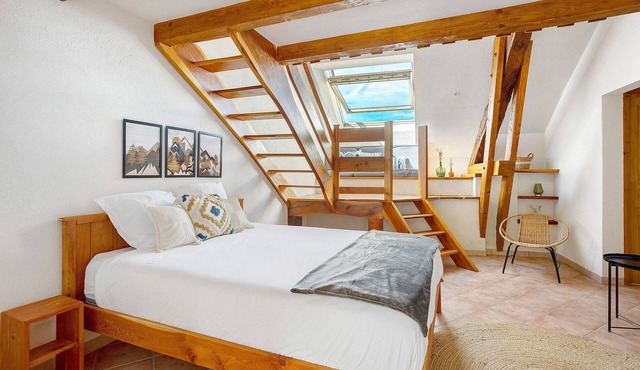 Guest Room “Écureuil - Camping Le Mont Orel” with Lake View and Shared Terrace
