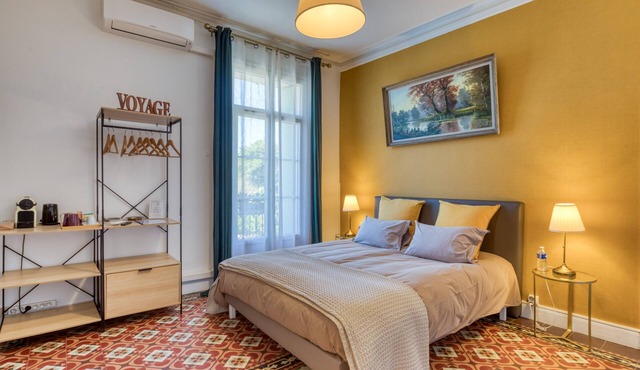 Guest Room “La Suite Or” with Shared Terrace, Wi-Fi, and Air Conditioning