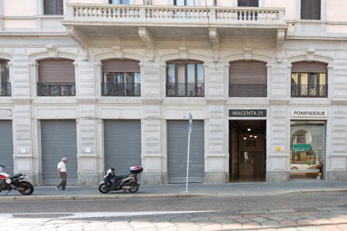 GuestHost - Central Studio APTS Milano-Corso Magenta
