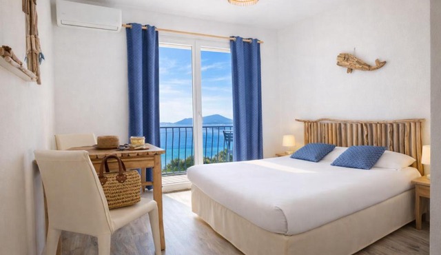 Hôtel Almanarre Plage - Hôtel Eco-Responsable face à la mer