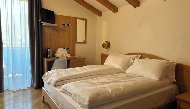 HC HOTEL GARNI ROOMS AND APARTMENT