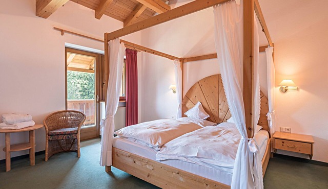 Holiday Apartment "Ferienparadies Sabina Zirbel" in the Nature Park Next to Seiser Alm