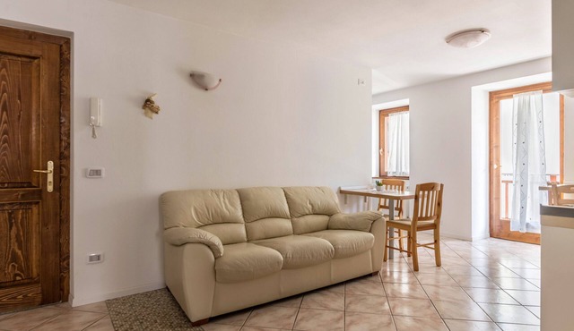 Holiday Apartment 'Appartamento Lucia' with Private Balcony & Wi-Fi