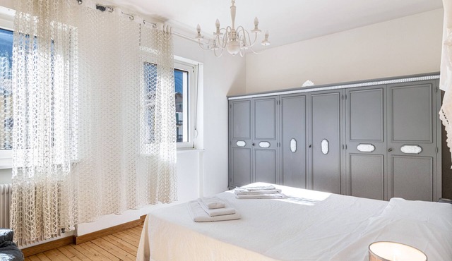 Holiday Apartment Le Mongolfiere 2 with Mountain View, Terrace & Wi-Fi