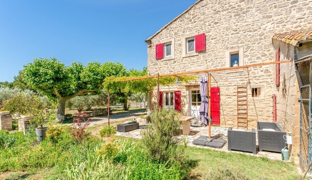 Holiday Home 'Mas Derrière Château' with Mountain View, Wi-Fi and Air Conditioning