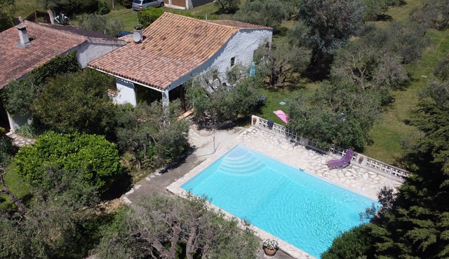 Holiday home on a quiet, shady, private property