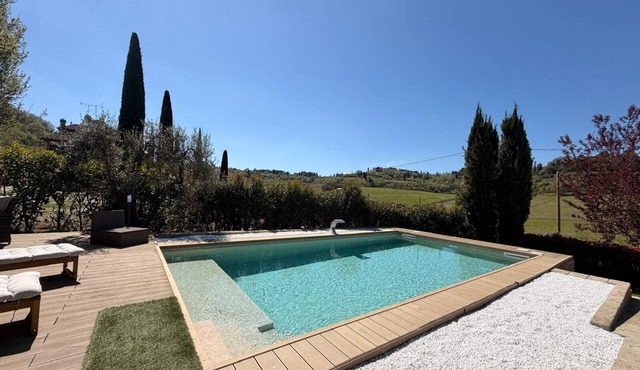 HOLIDAY HOUSE LA FARFALLA (1st Floor) Deep Tuscan Countryside