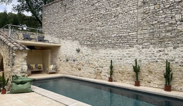 Homerez - Spacious Villa near Arpaillargues