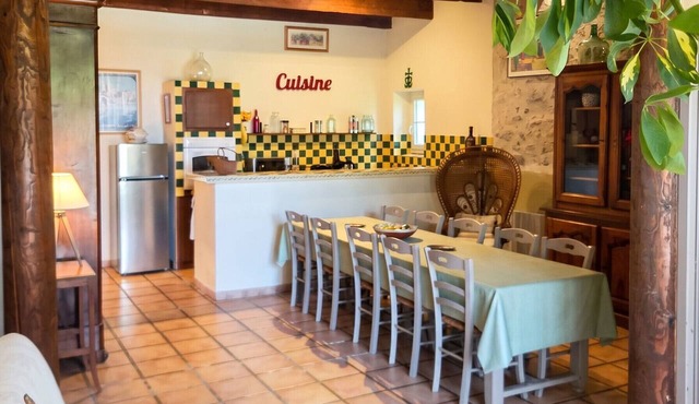 Homerez - Apartment in Arles