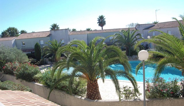 Homerez - Apt in Valras-Plage/Pool