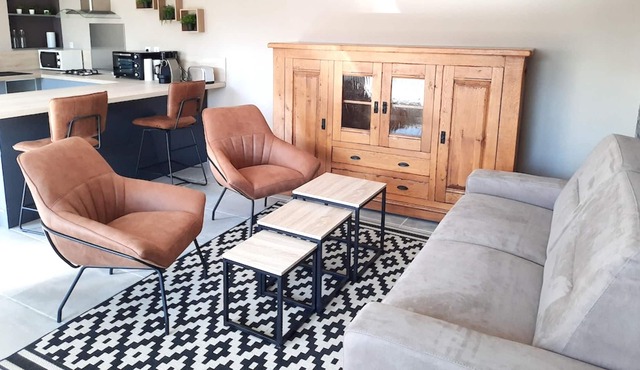 Homerez - Beautiful appartement for 4 ppl. with terrace at Pélissanne