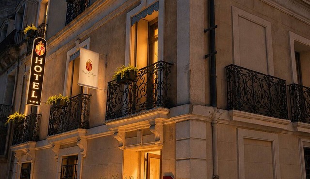 Hotel d'Aragon - Place de la Comédie
