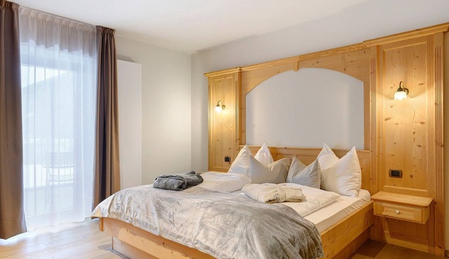 Hotel Murrer Double Room 206 with Mountain View, Spa and Wellness Area